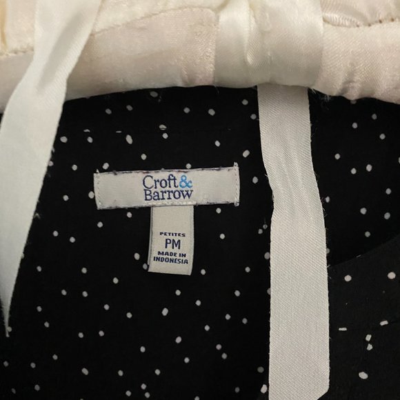 blouse - Picture 2 of 3